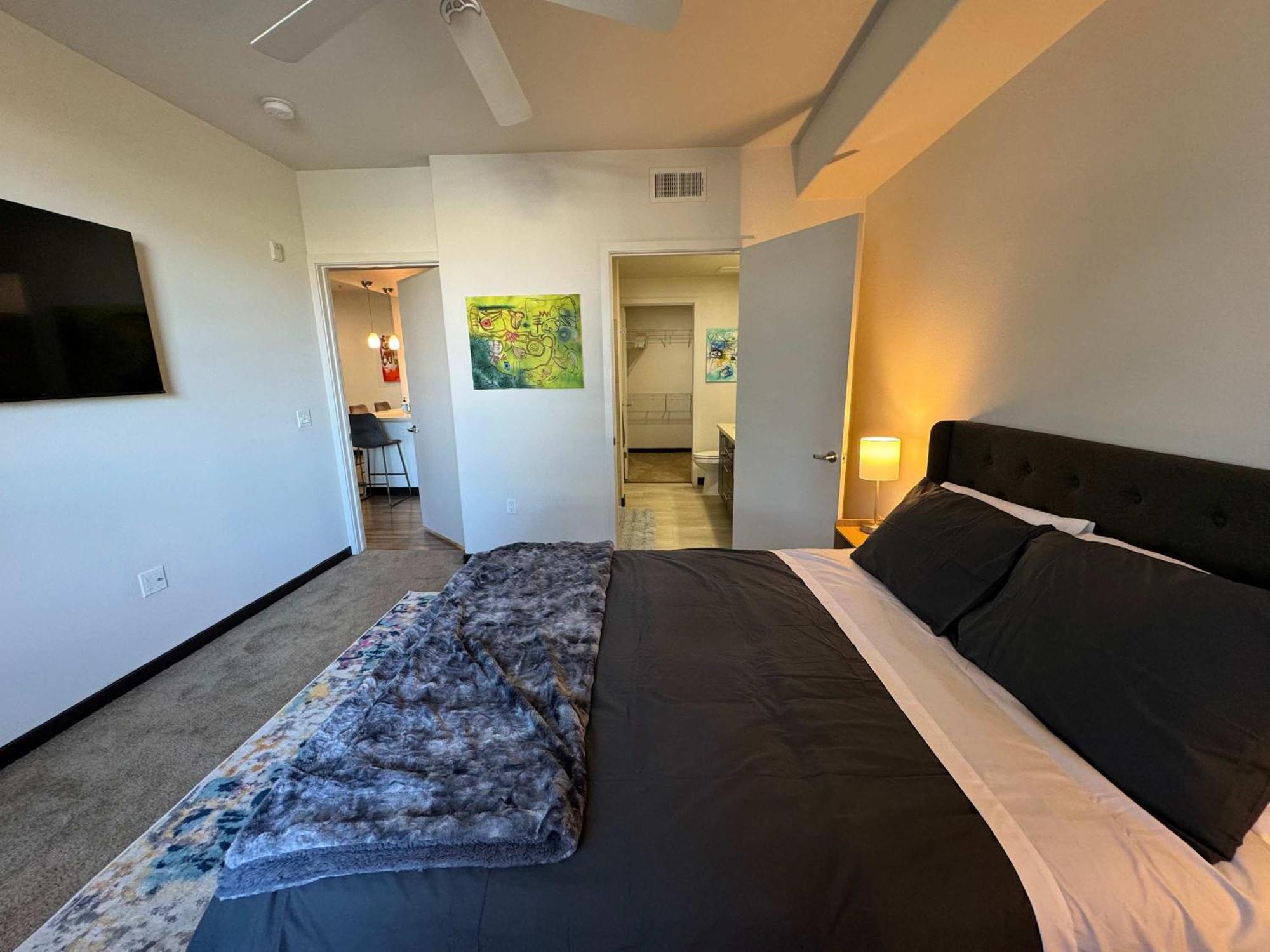2br Weho Mid Century Luxury *