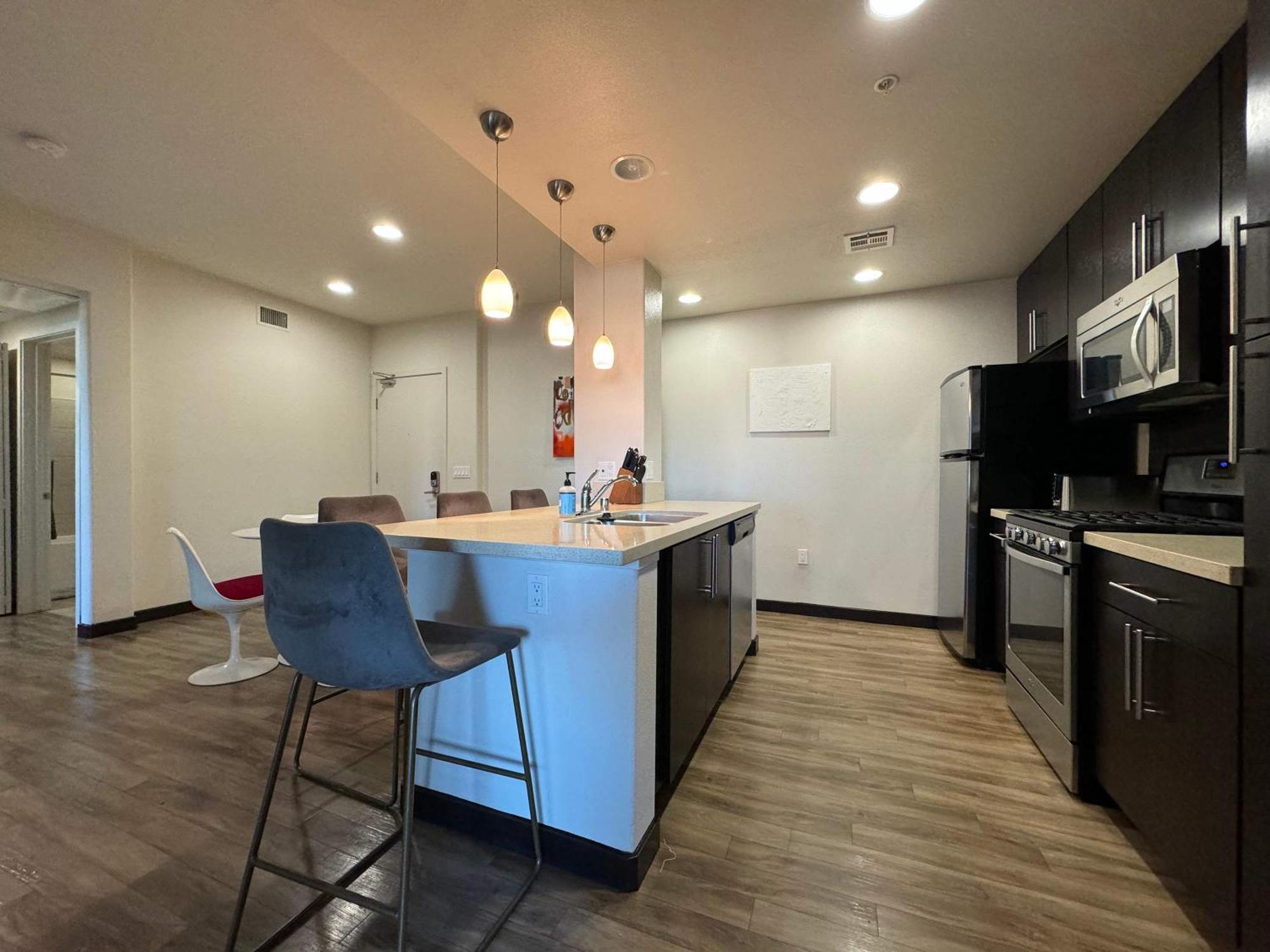 Apartment 2br Weho Mid Century Luxury *