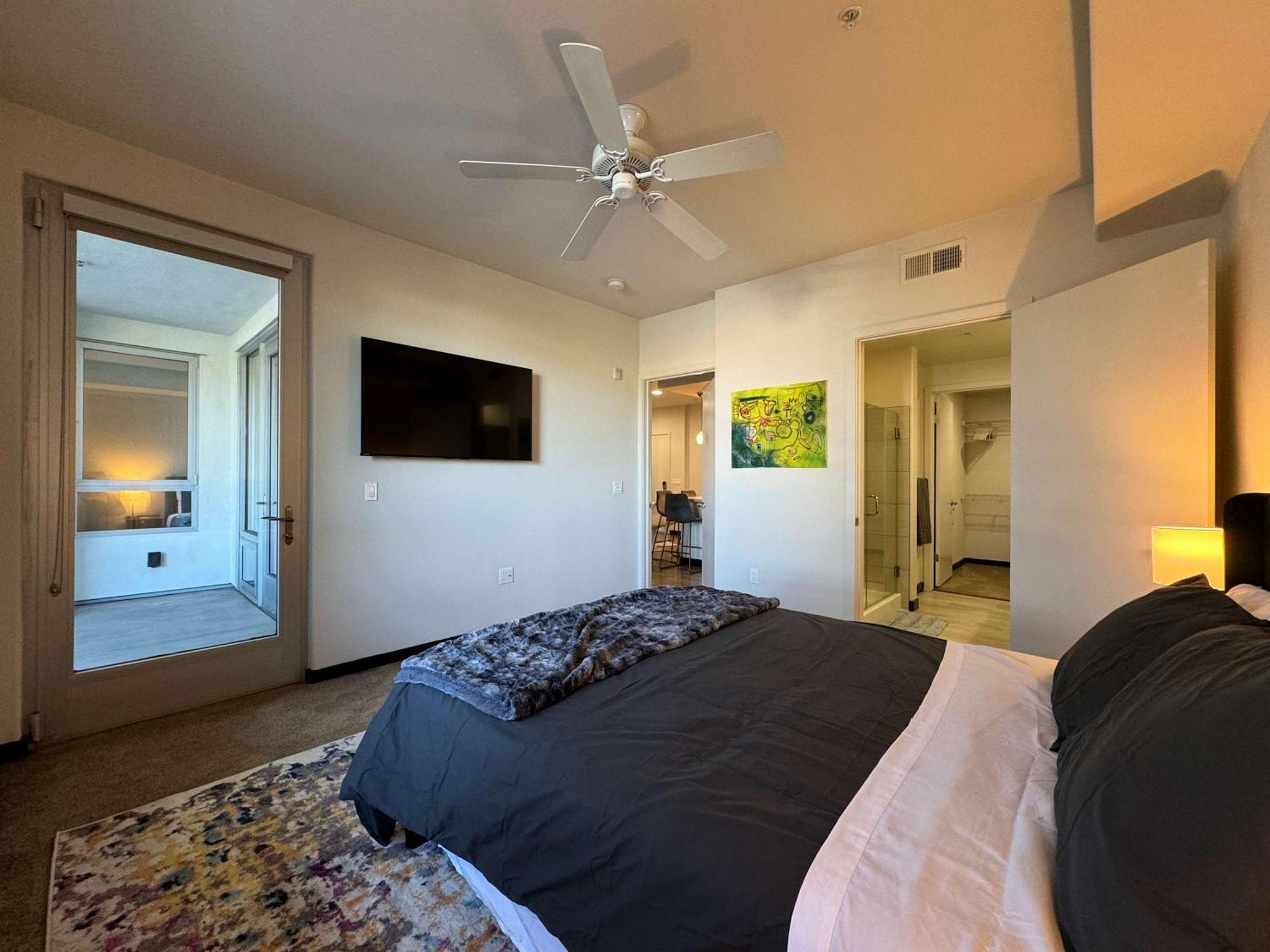 Apartment 2br Weho Mid Century Luxury Los Angeles