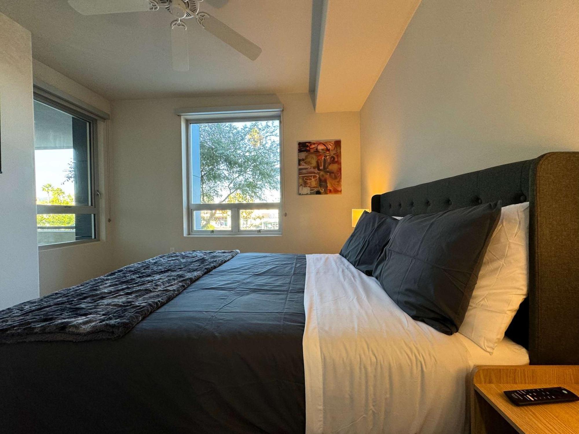 2br Weho Mid Century Luxury * Los Angeles